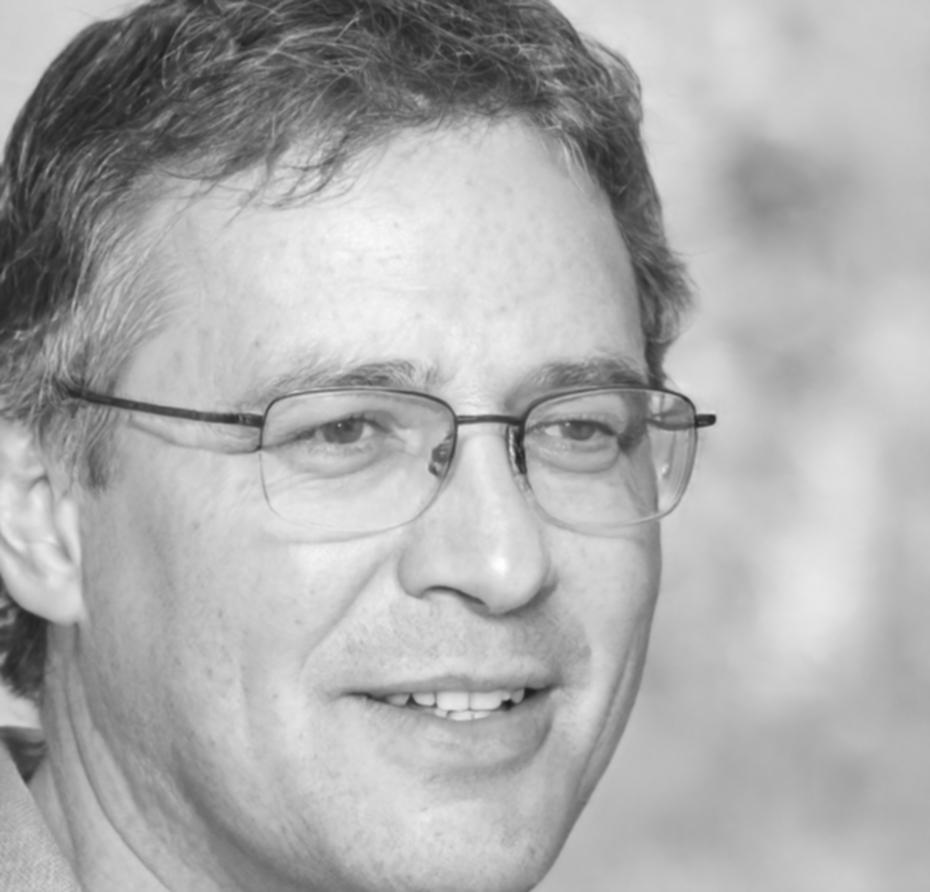Retrato de Mateu Ferrer, consultor especializado en diversificación empresarial
